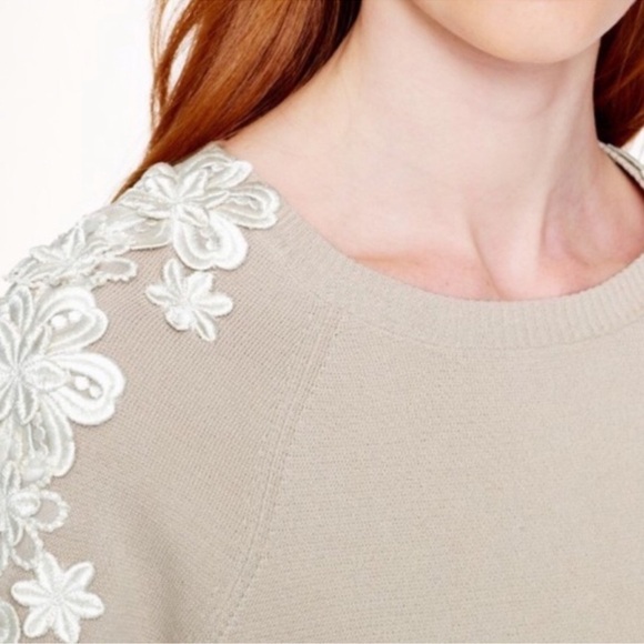 J.CREW BOHEMIAN FLORAL SLEEVE LACE SWEATER CREAM SIZE MEDIUM - Picture 3 of 7